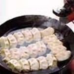 ホワイト餃子 - 自宅焼き「お湯を餃子半分まで注ぐ」