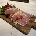 新宿 個室 肉&チーズ Meat&Cheese Ark - 