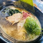 鶏白湯 らぁ麺 荻 - 