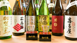 Tebasaki To Kaki Wo Motto Jiyuuni Taishuusakaba Hanegaki - 全国の美味しい地酒も用意、不定期でプレミアム地酒も入荷有