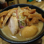 煮干し中華そば 一剣 - ミセスの味噌はメンマをトッピング