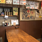 はじめ商店 - テーブルもあります