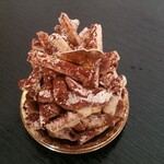 パティスリー ロタンティック - 奇抜な形のサンフォニー