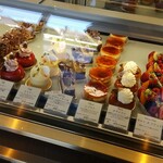 パティスリー ロタンティック - タルトオフリュイやサバラン