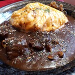 米沢ステーキ＆ビストロ 飛行船 - 山形牛&舟形マッシュルームととろとろオムカレー(1600円)