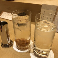 鮨　日本橋　鰤門 - 麦焼酎「枯酒」の水割り