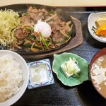 Hyakuten - 焼肉定食　850円