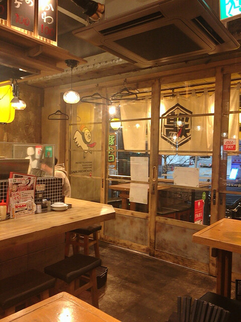 骨付鳥 からあげ 焼鳥 がブリチキン 金山北口店 金山 居酒屋 食べログ