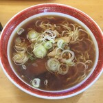 とんとん亭 - キャーーー！！！ラーメンセットのラーメン！ラーメン、やきめし半分で¥750は嬉しい価格設定。ではいただきます。いざ！！！