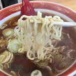 とんとん亭 - あ！富山の町中華ではあまり見ない中太の縮れ麺。コレがモチモチっとして何やら美味いぞ！