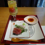 kamakurawashokukusunoki - 刺身二点盛り＋季節の鎌倉野菜サングリア風