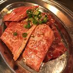 牛寅 - 料理写真:カルビ