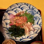 Sashimiyashintaroutotoan - 海鮮刺身のさっぱり醤油ダレ ¥950
