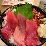 Sushi Misakimaru - まぐろ丼902円