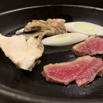 キッチン はる - かも鍋　前半戦は塩胡椒で焼いて楽しみます