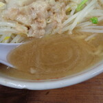 ラーメン二郎 - スープはよくかき混ぜること