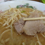 ラーメン二郎 - 豚その一