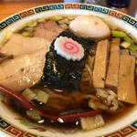 荘内麺場 九九七 - あっさりちぢれ麺魚介中華そば740円+味玉100円