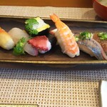 玄海鮨 - 梅にぎり 800円＋アジ 200円＋アナゴ 200円