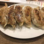 海鮮中華酒場 ドラゴン大飯店 - 焼き餃子