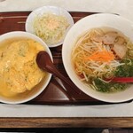味悟空 - 得々セット(天津飯、ラーメン、サラダ)