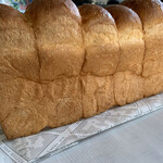 ドンク 三宮本店 - 見栄えのするパン