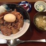 Waon - 牛すじ煮込み丼  700円