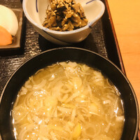 丸新 - 味噌汁と小鉢