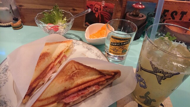 ロックバースリープウォーク Rock Bar Sleepwalk 新橋 バー 食べログ ロックバースリープウォーク Rock Bar Sleepwalk 新橋 バー 食べログ