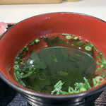立ち喰い魚 ふじ屋 - わかめ汁