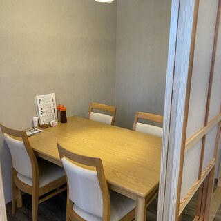 4名様
ご家族やご友人とのお食事に最適です。
