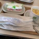 コウジ サンドイッチ - お昼のドリンクセット