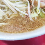 ラーメン二郎 - スープ