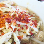 ラーメン二郎 - 粗挽き唐辛子投下～♪