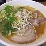 金の麦味噌らーめん