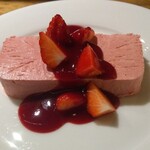 ビストロラドレ - フランボワーズのムースグラッセ