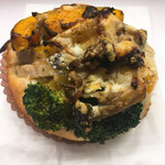 ブーランジェリー スドウ - 野菜のフォカッチャ