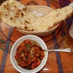 ムガルパレス - チキンチリ、ガーリックナン
