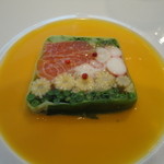 エメ・ヴィベール - サーモンとタラバガニのテリーヌ