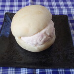 ベーカリー ブレッド ＆ グラス - 3/２６やっと季節限定品買えました