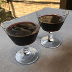 リョウリヤ ステファン パンテル - 2杯目は柚ワイン。サングリアみたい☆
      ソムリエさんに何がいいか相談にのってもらいました。説明がとっても分かりやすい。
      