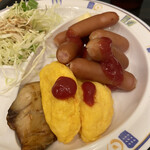 Az Cafe Shidaka - ウインナー、オムレツ、焼き魚です