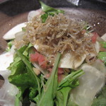 Satodochisankei - じゃこと郷土漬物の季節野菜サラダ