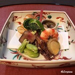 御料理 寺沢 - 一寸豆､蛍烏賊燻製､帆立稚貝酒粕漬､北上牛ﾛｰｽﾄﾋﾞｰﾌ､車海老旨煮､喜知次焼､ｺｺﾞﾐ､赤海鼠