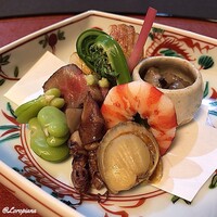 御料理 寺沢 - 一寸豆､蛍烏賊燻製､帆立稚貝酒粕漬､北上牛ﾛｰｽﾄﾋﾞｰﾌ､車海老旨煮､喜知次焼､ｺｺﾞﾐ､赤海鼠