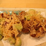 季節料理 よし野 - 空豆とイイダコの天ぷら