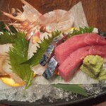 食菜居酒屋 かくれ家 - 刺身盛り合わせ一人前