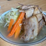 塩山館食堂 - 特製湯麺