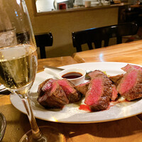 カルネジーオ イースト - 