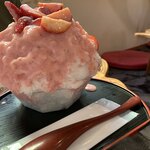 大阪浪花家 - 零れそう。いや、溢れている。惜しみなくソースを掛けてくれる感じ、本当に好きしかない。